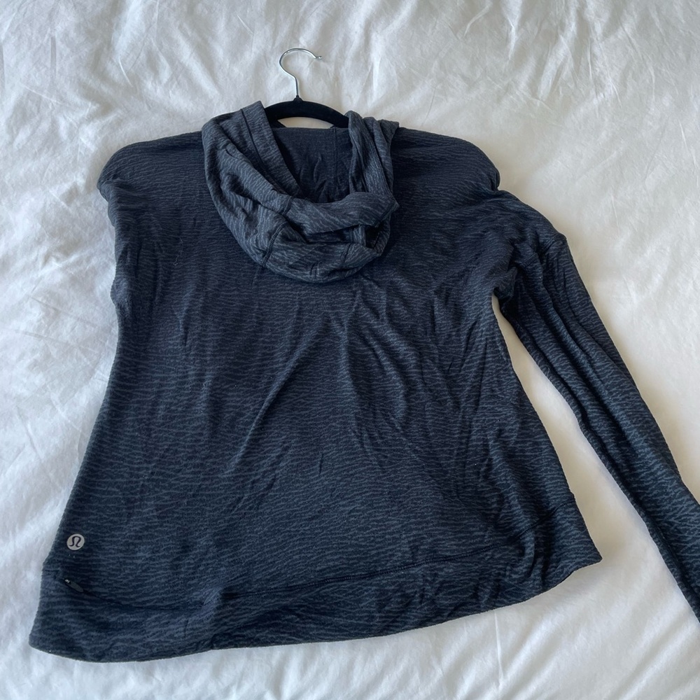 Lululemon Think Fast Hoodie
Heathered Herringbone